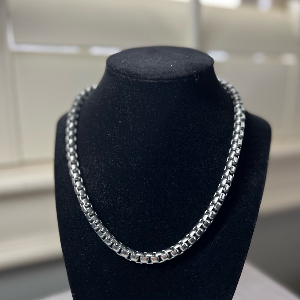 Sabika Jewelry- Sabika silver box chain- Gorgeous! Like New condition!